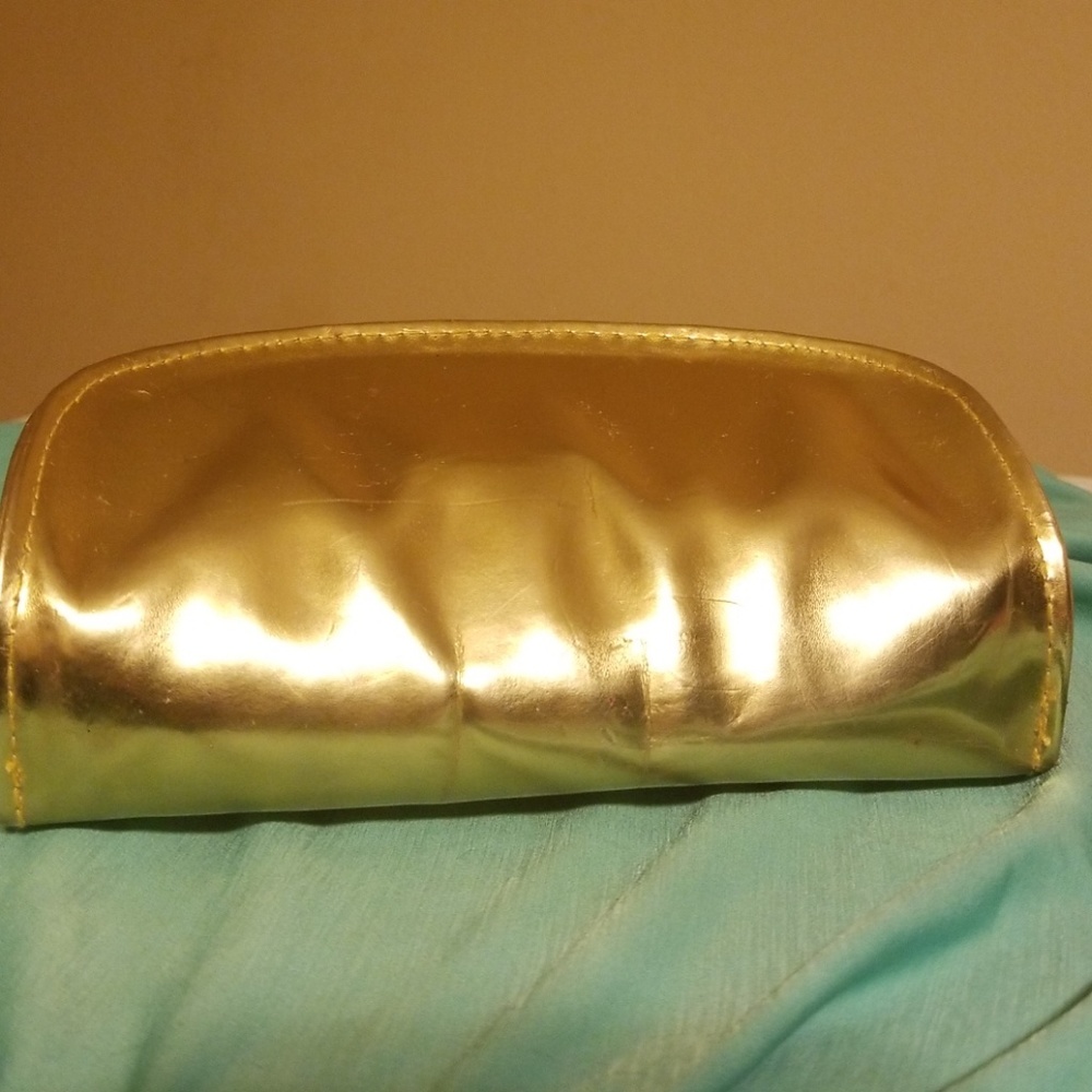 Tory Burch Case - Picture 3 of 4